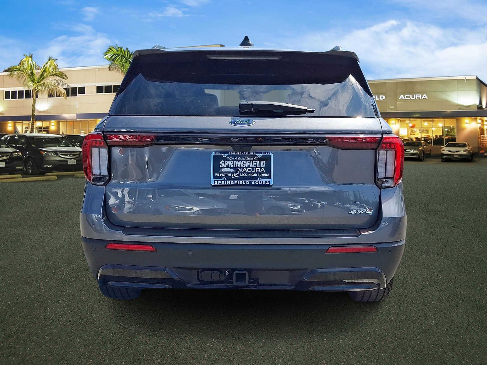 Used 2025 Carbonized Gray Metallic Ford ST-Line image 6
