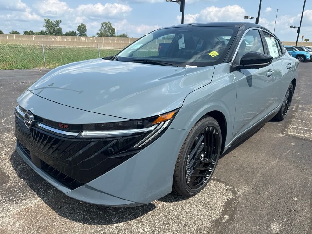 New 2026 Atlantic Gray Metallic / Super Black Two-tone Nissan SR image 8