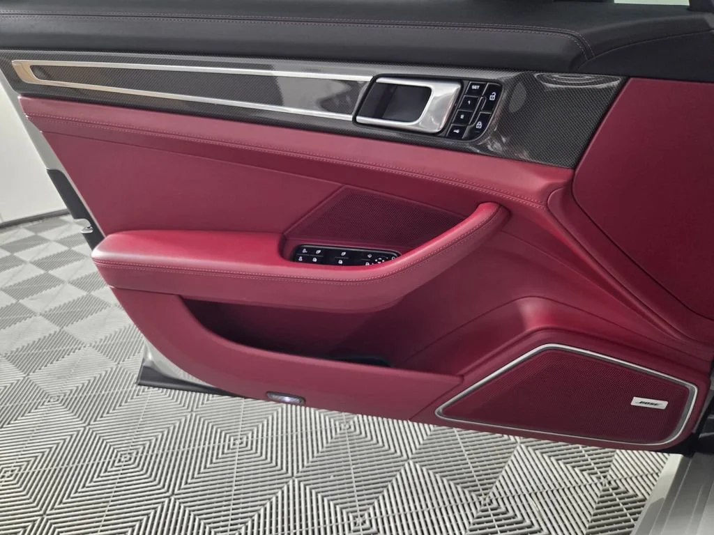 Used 2020 Chalk Porsche Turbo image 20