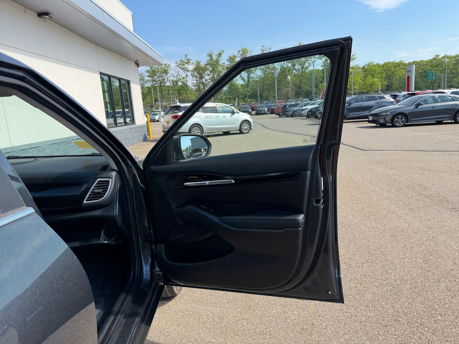 Certified Used 2024 Gravity Gray Kia X-Line image 32