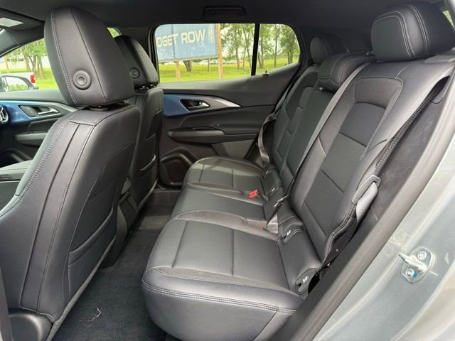 2025 Chevrolet Equinox EV LT - Photo 17