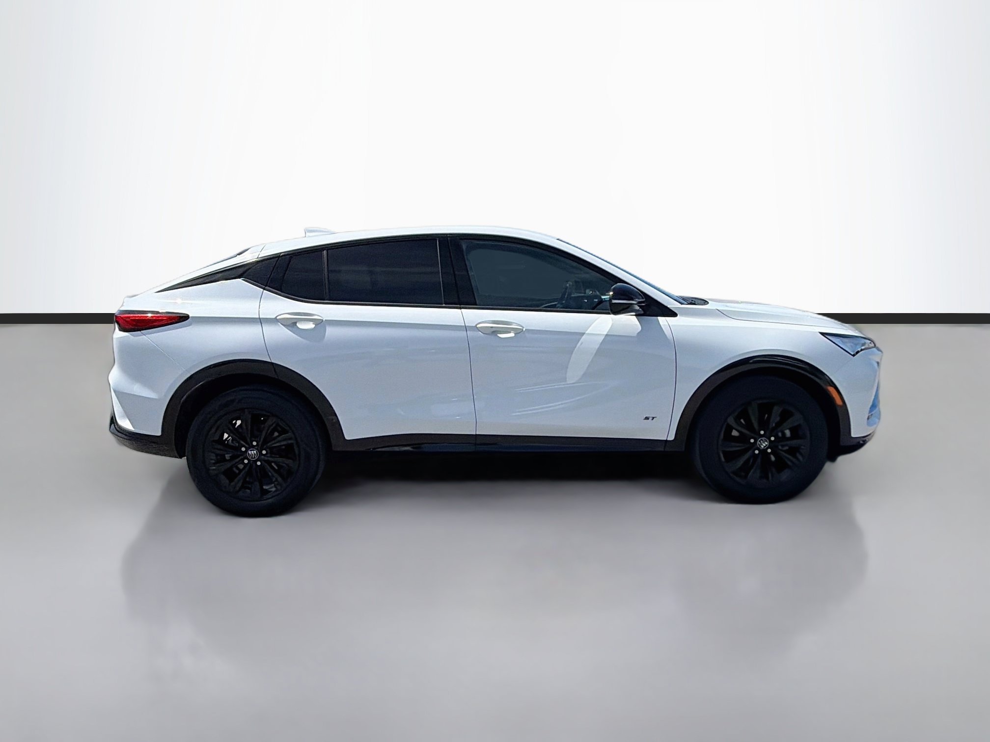 Used 2025 Summit White Buick Sport Touring image 6