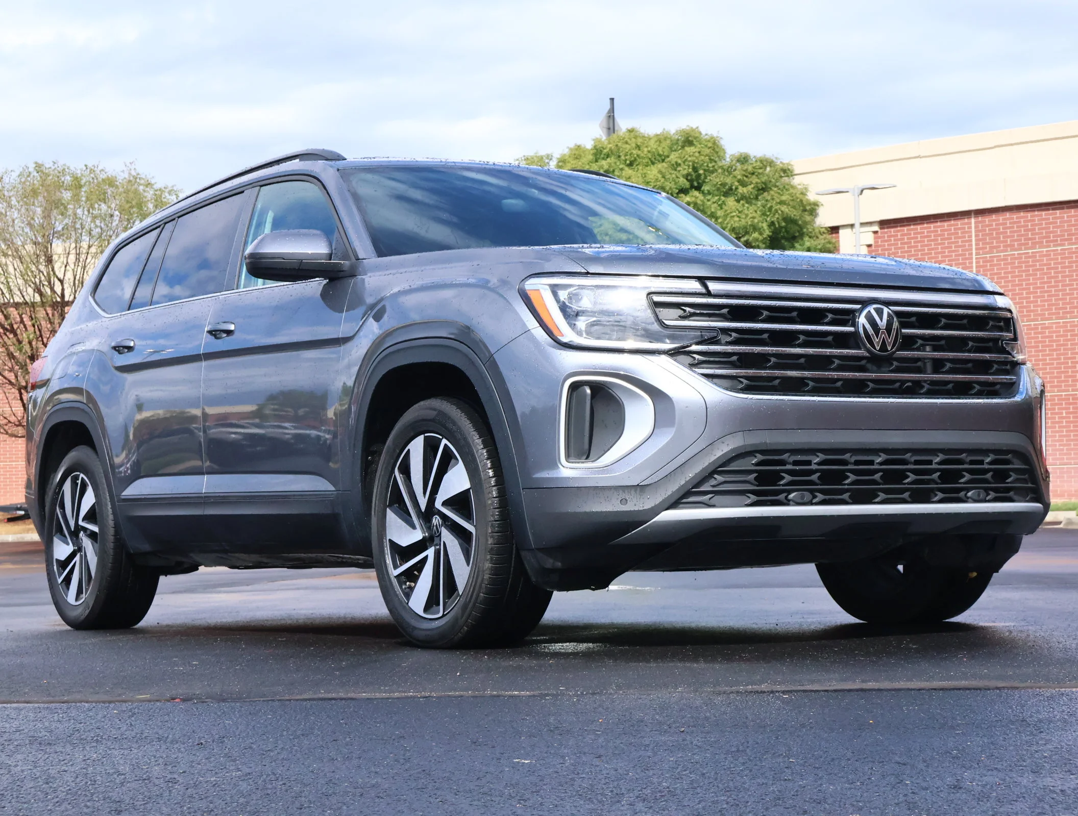 2025 Volkswagen Atlas SE w/Tech
