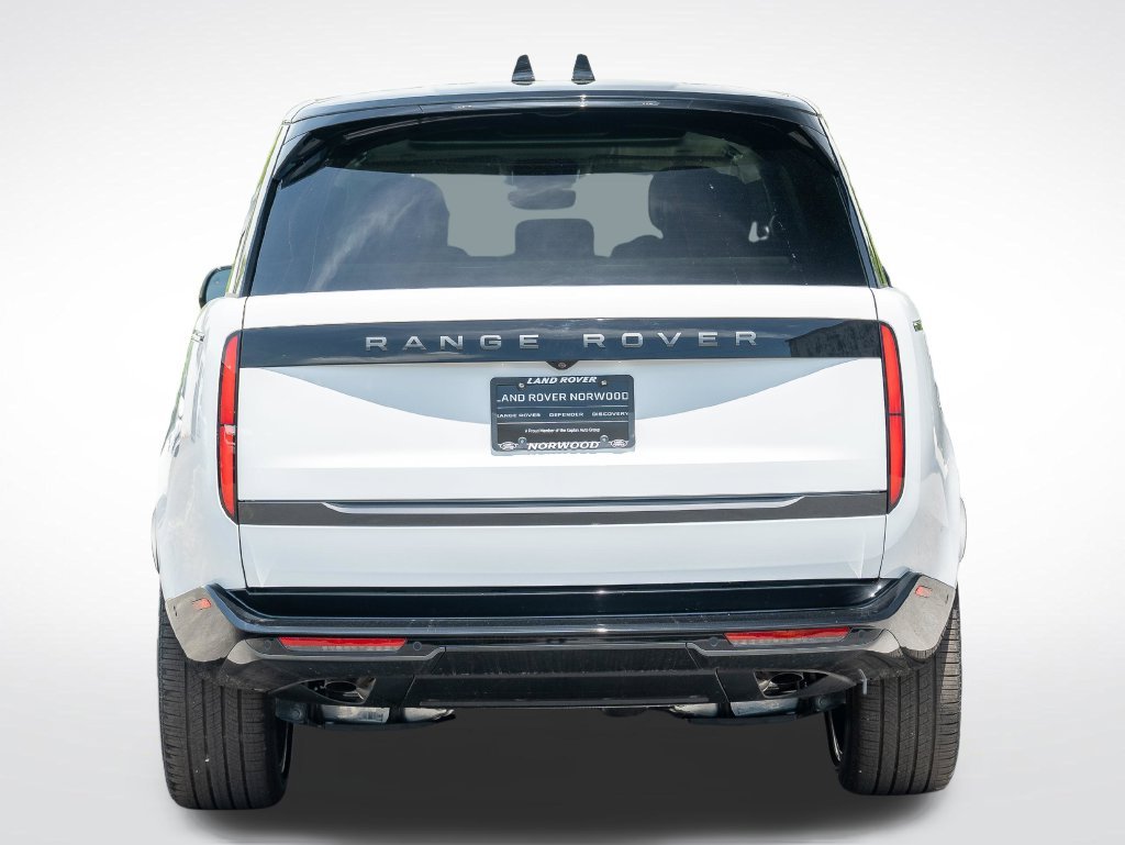New 2026 White Land Rover SE image 5