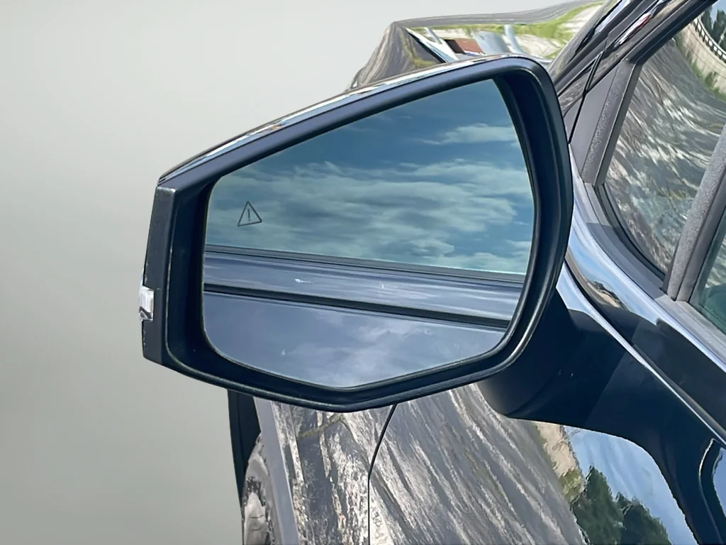 Used 2023 Black Kia X-Pro Prestige image 39