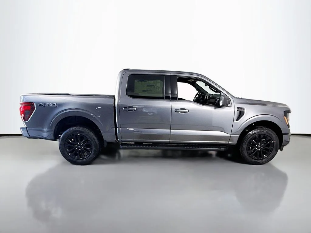 New 2026 Carbonized Gray Metallic Ford XLT image 8