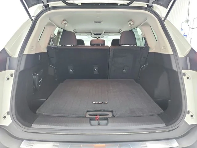 Used 2023 White Nissan SV image 40