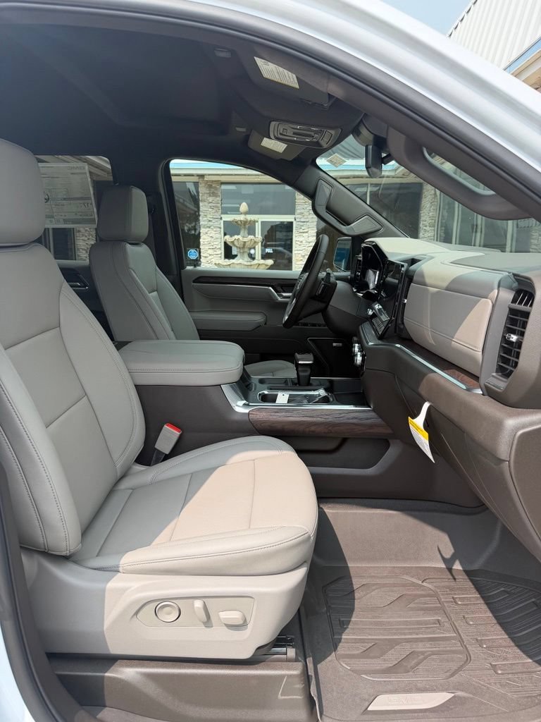 New 2026 Glacier White Tricoat GMC SLT image 25
