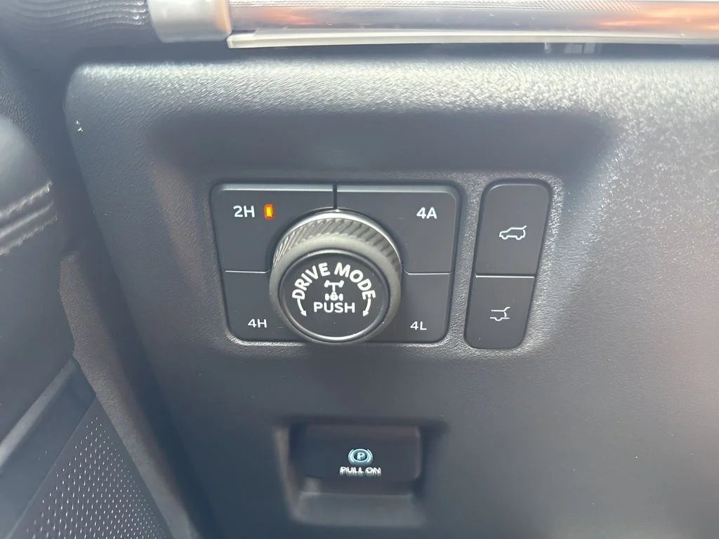 Used 2025 Gray Ford Tremor image 25