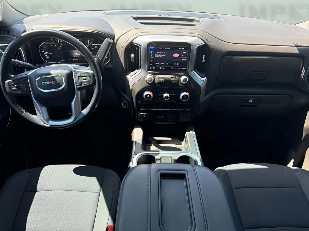 Used 2021 SUMMIT WHITE GMC Elevation image 13