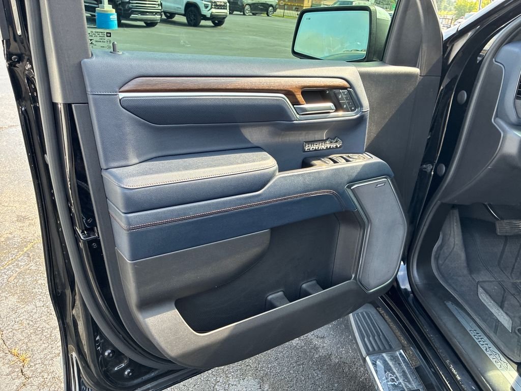 Used 2023 Black Chevrolet High Country image 12