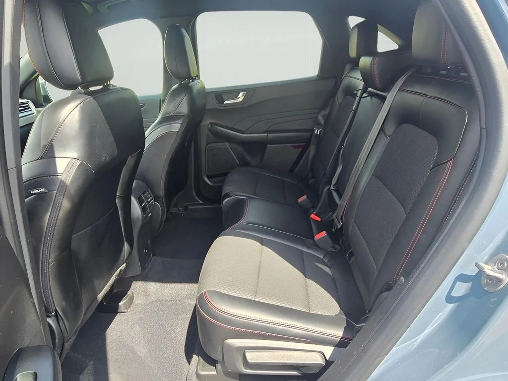 Used 2024 VAPOR BLUE METALLIC Ford ST-Line Select image 21