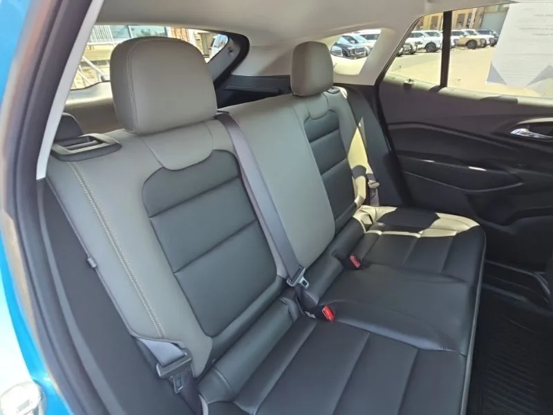 Used 2025 Blue Chevrolet ACTIV image 17