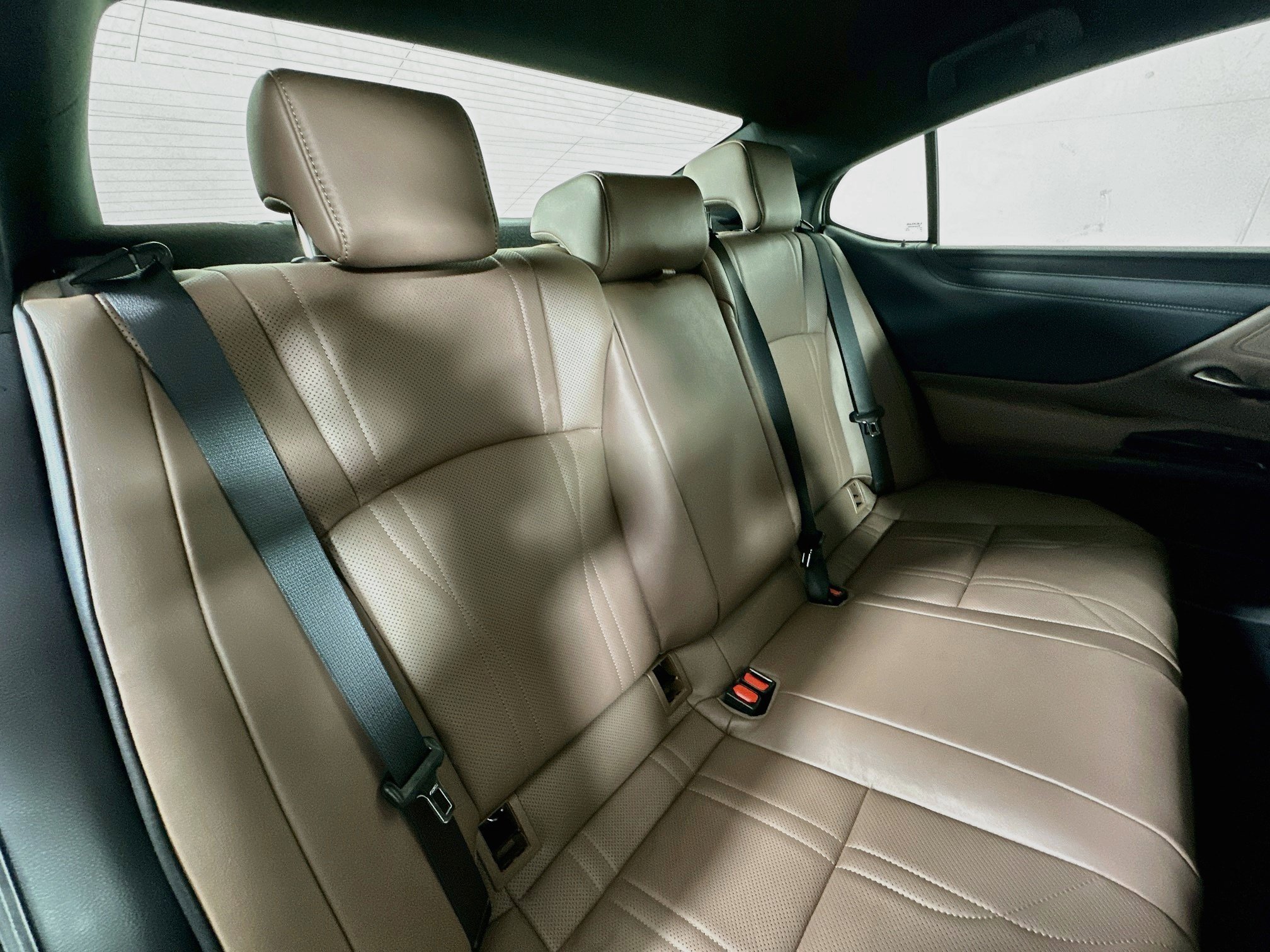 Used 2025 Caviar Lexus ES 300h Luxury image 25