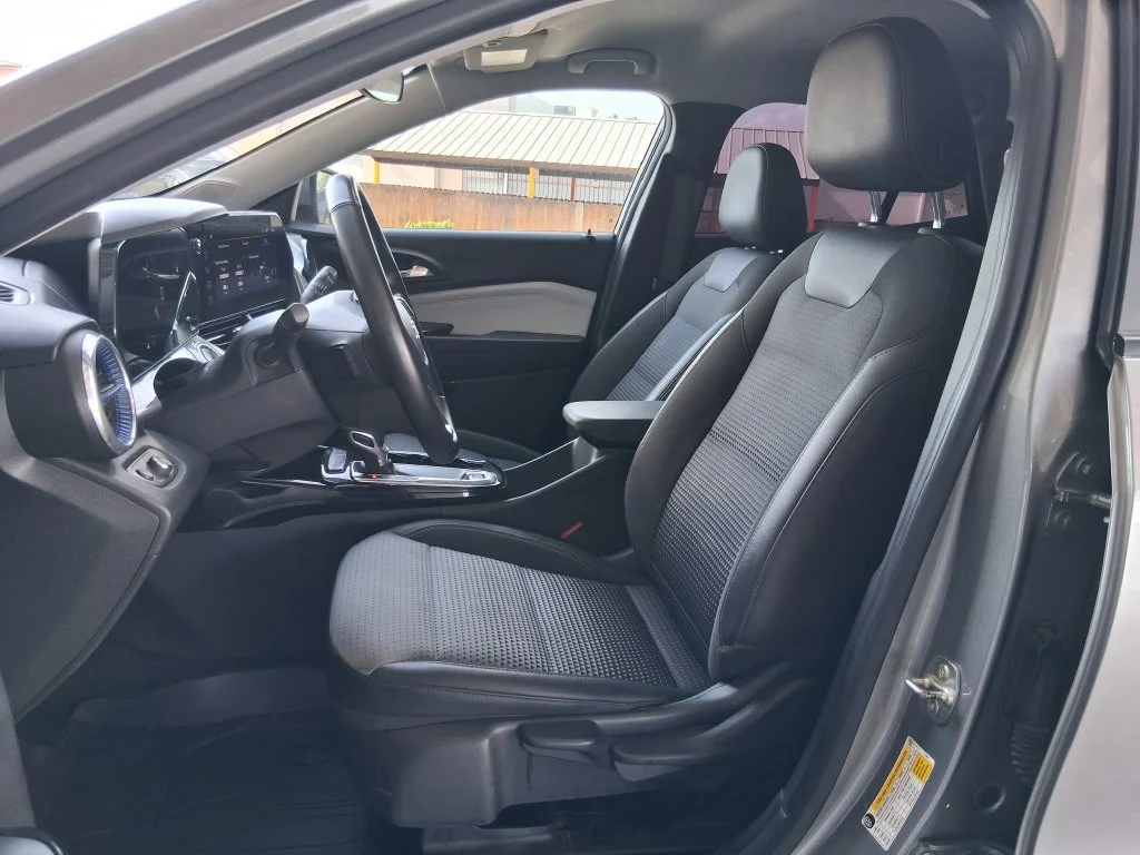 Used 2024 Sterling Gray Metallic Chevrolet LT image 19