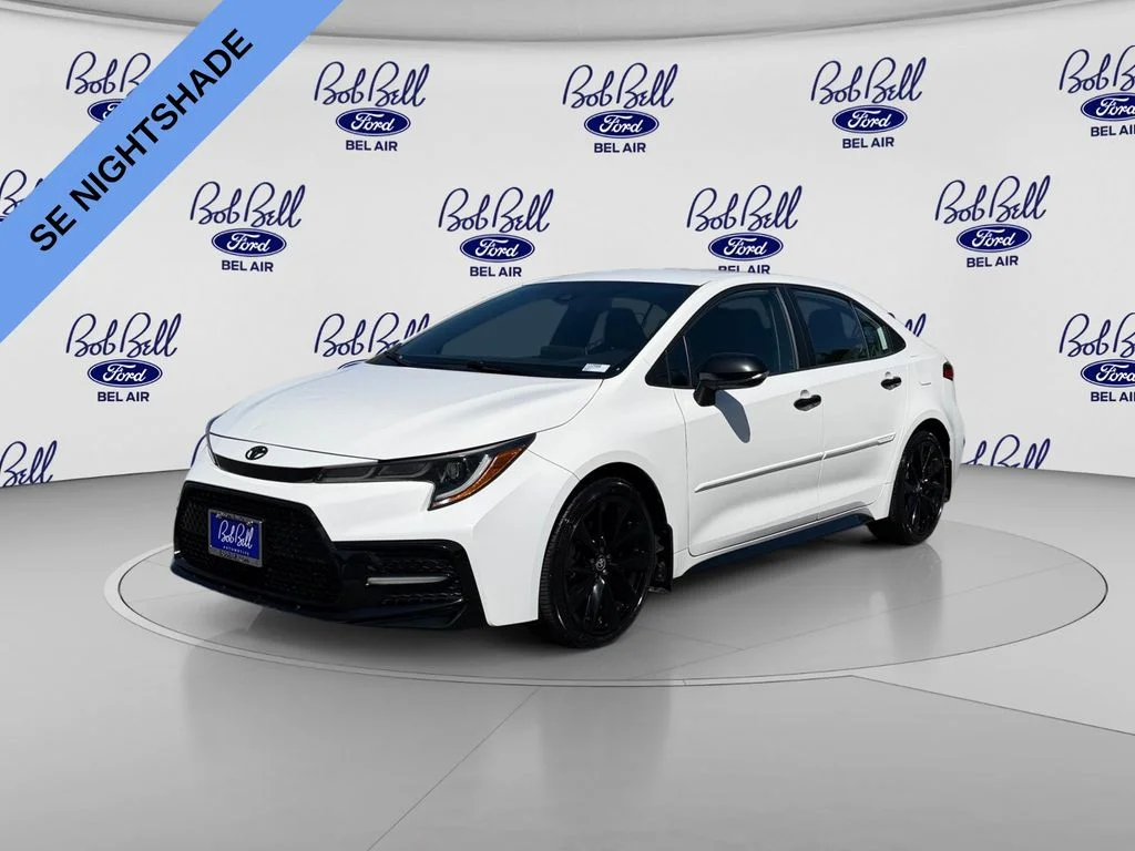 Used 2020 White Toyota SE Nightshade image 3