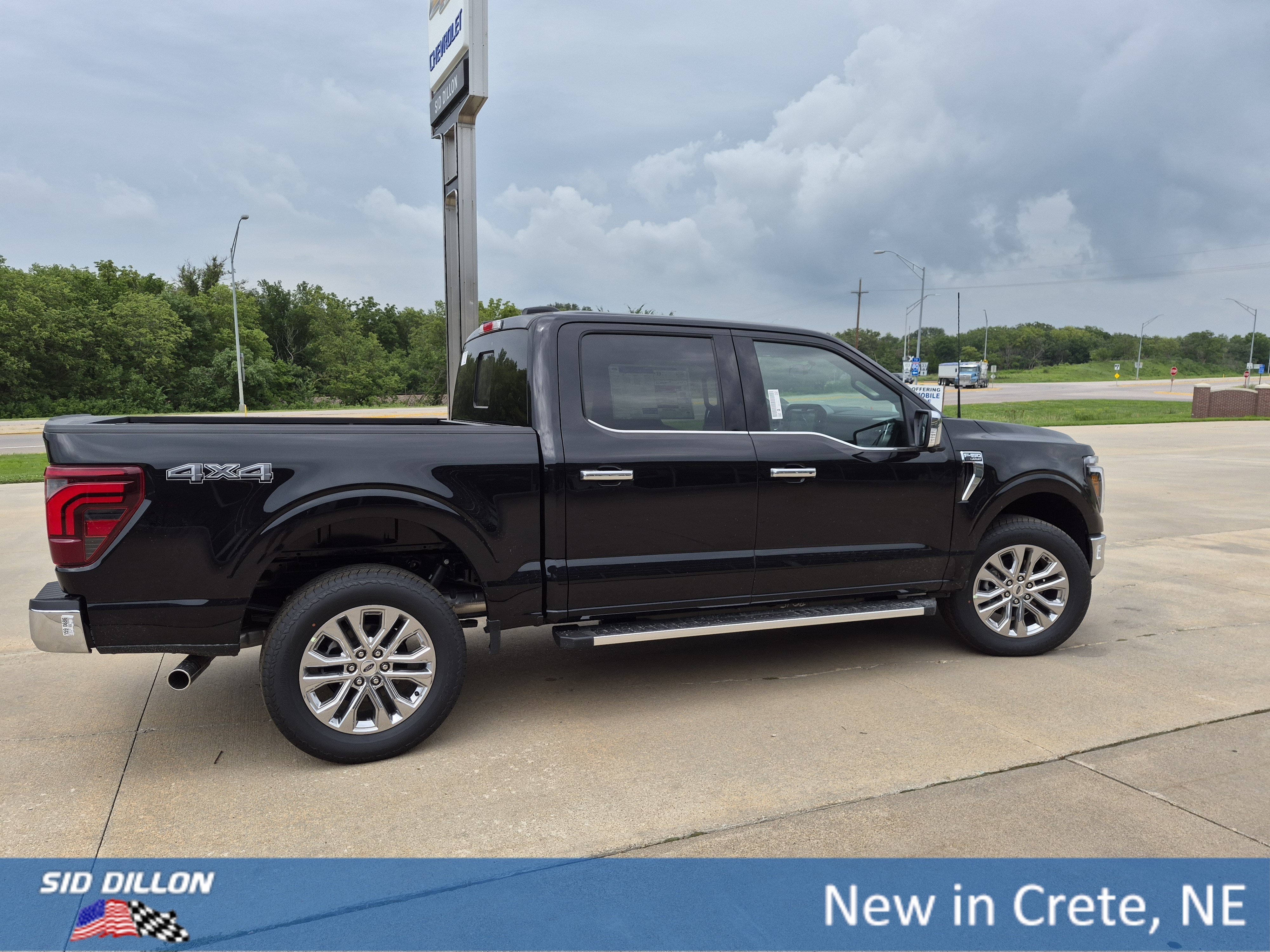 New 2026 Agate Black Metallic Ford Lariat® image 13