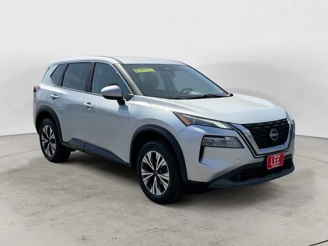 Used 2023 Silver Nissan SV image 7