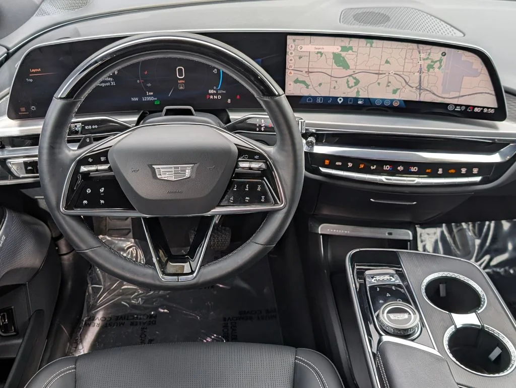Used 2024 Black Metallic Cadillac Luxury image 18