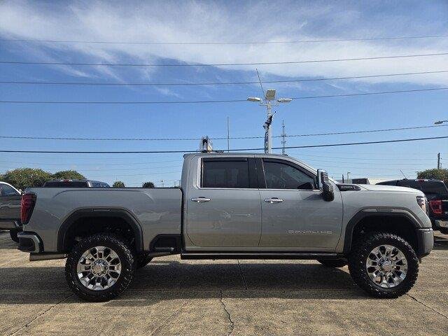 Used 2025 Sterling Metallic GMC Denali Ultimate image 6