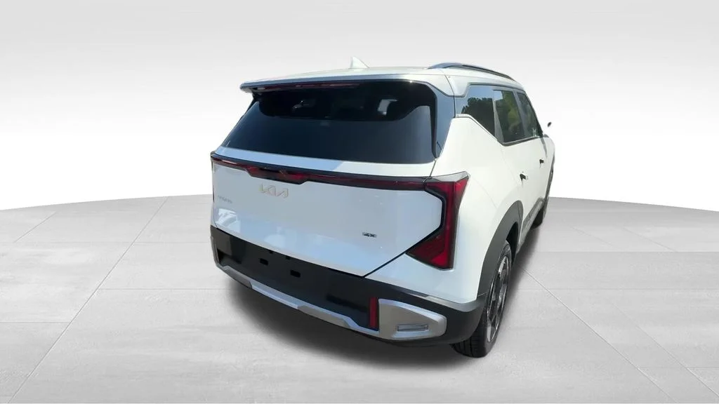 New 2027 White Kia EX image 6