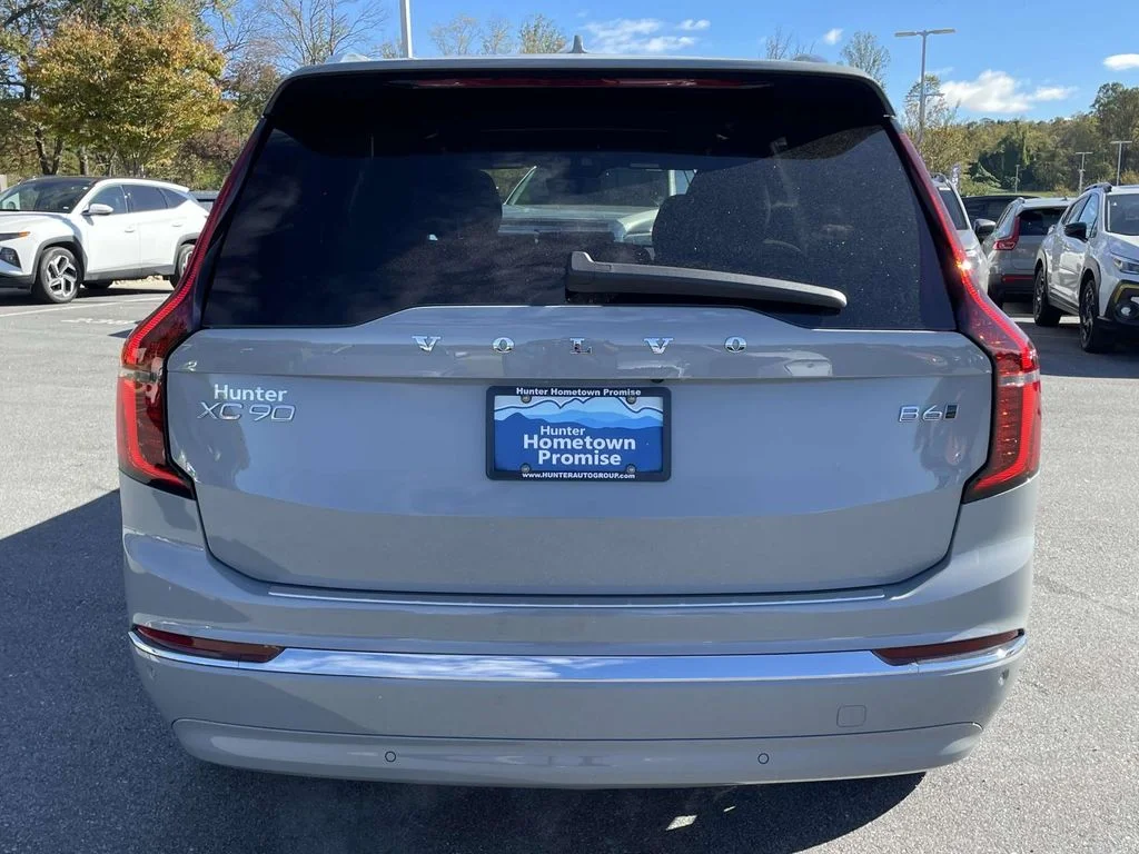 2026 Volvo XC90 Plus - Photo 28