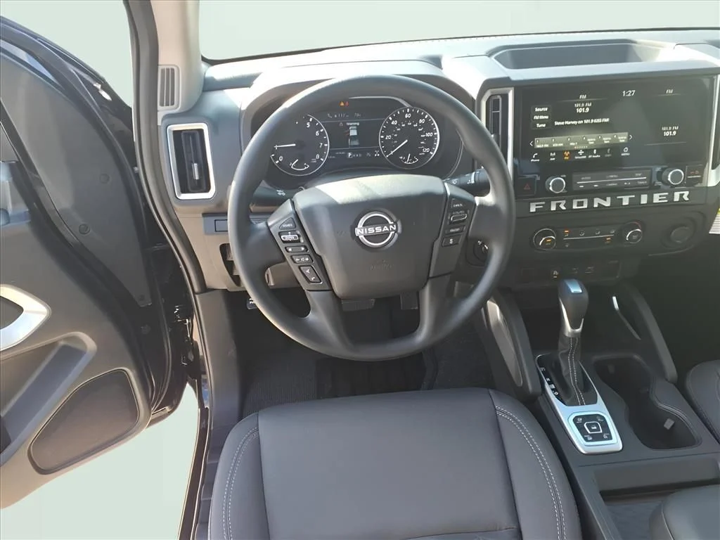 2026 Nissan Frontier SV - Photo 13