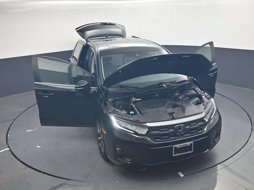 Used 2025  Honda EX-L image 37