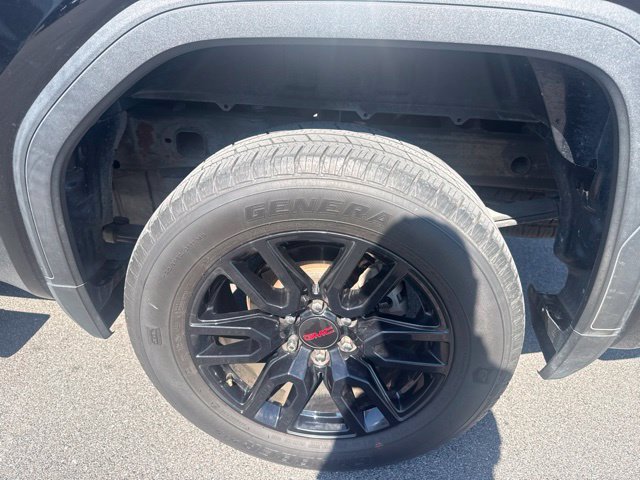 Used 2020 Black GMC Base image 14