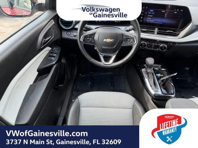 Used 2025 Crimson Metallic Chevrolet LT image 15