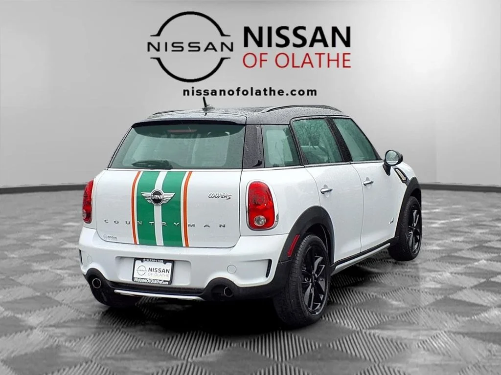 Used 2016 White MINI Base image 31