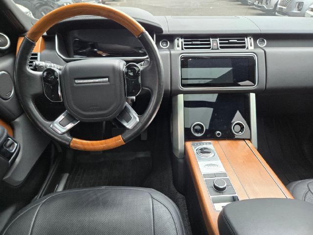 Used 2019 British Racing Green Land Rover 5.0L V8 Supercharged image 21