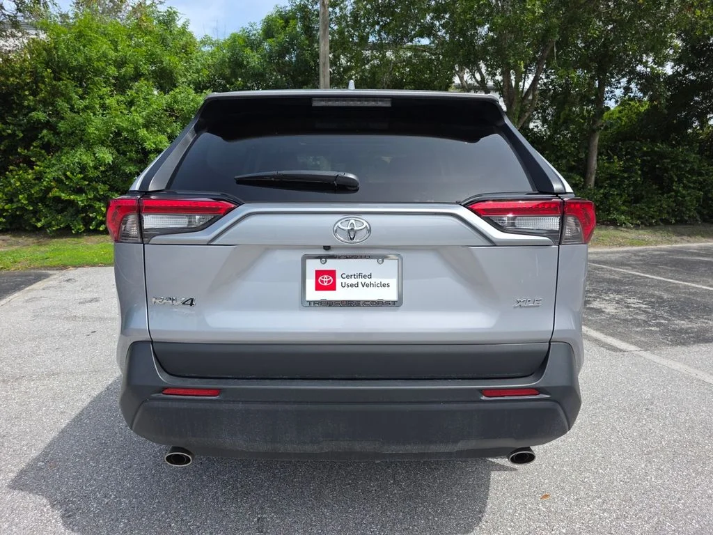 Used 2025 Silver Toyota XLE image 10