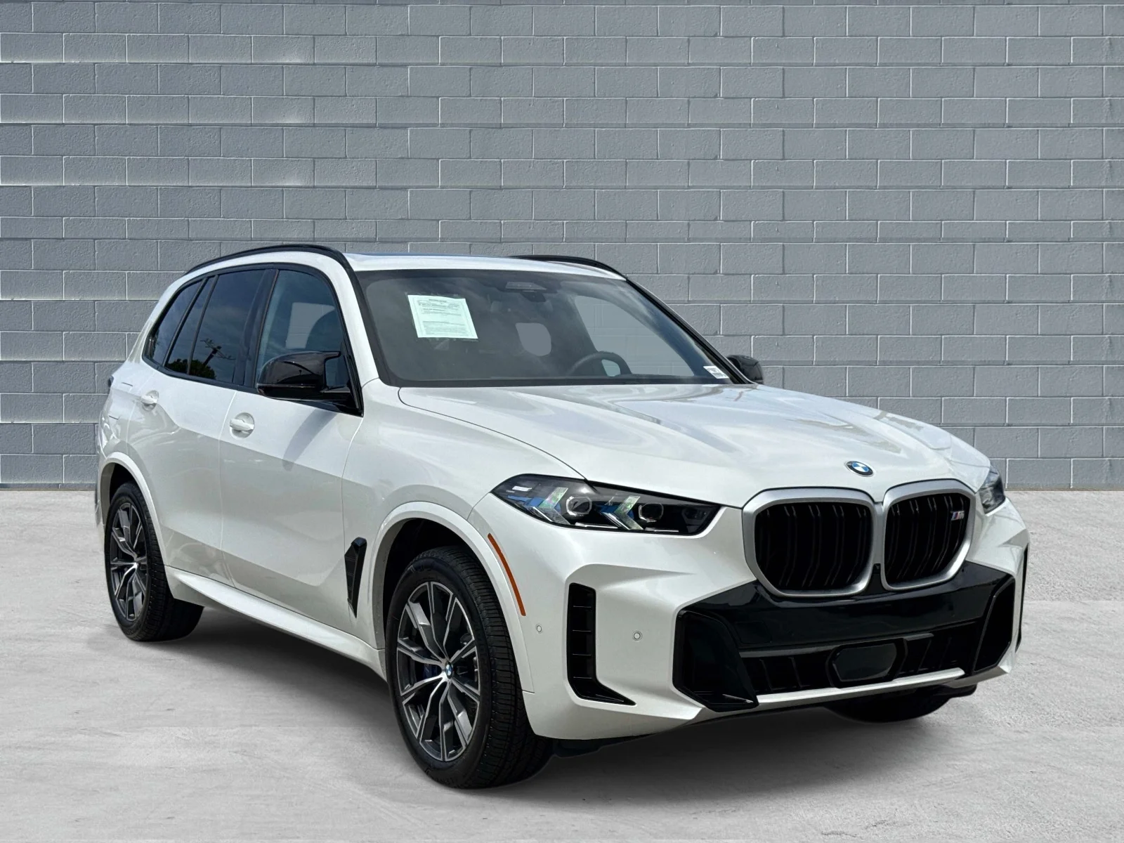 2026 BMW X5 M60i's photo