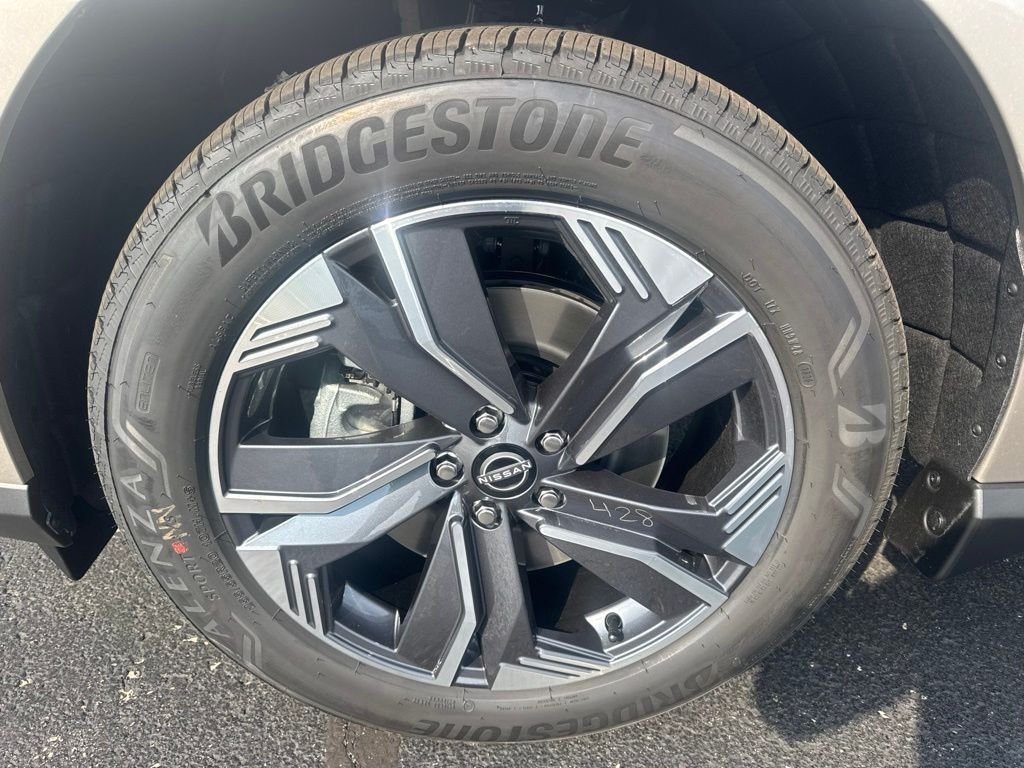 New 2026 Champagne Silver Metallic Nissan SL image 10