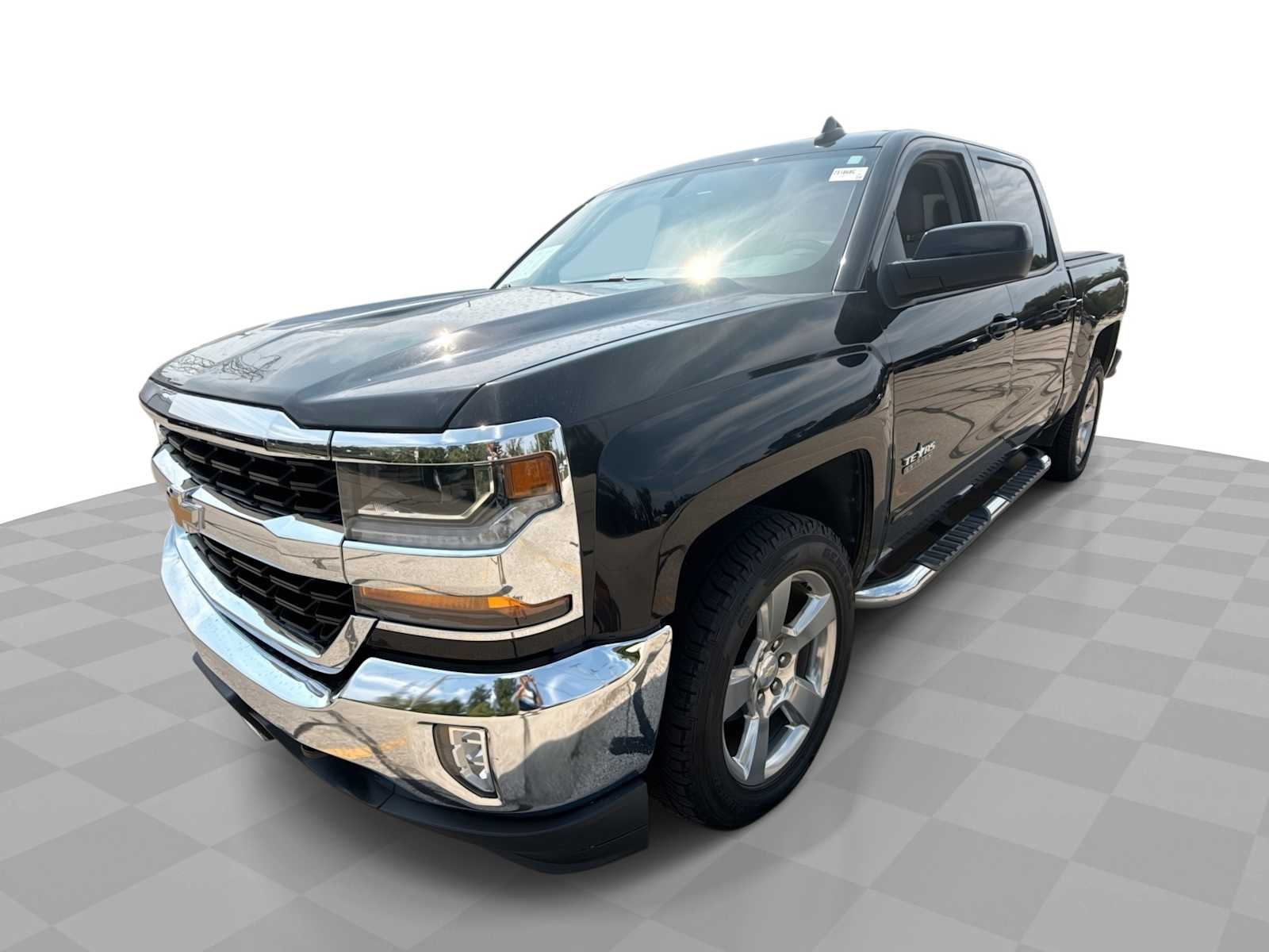 Used 2018 BLACK Chevrolet LT image 1