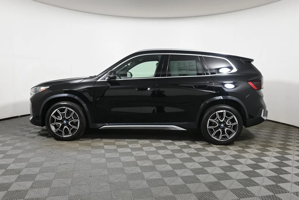 New 2026 Black BMW xDrive28i image 2
