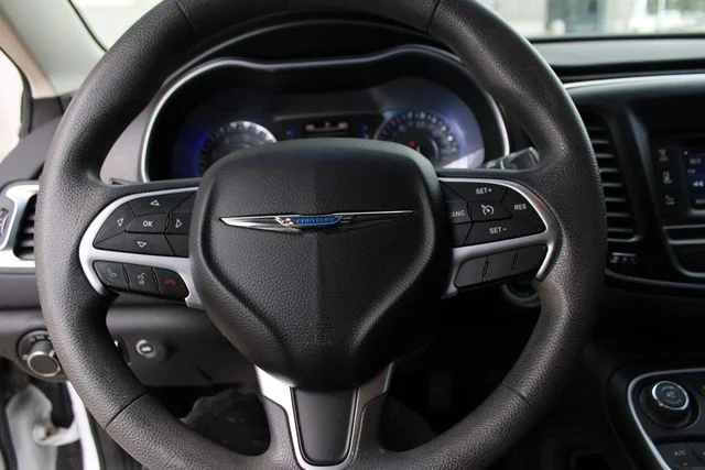 Used 2015 White Chrysler Limited image 7