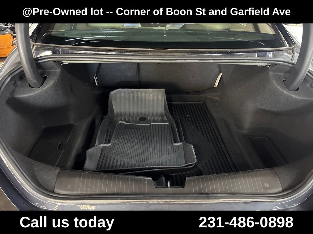 Used 2021 Blue Cadillac Luxury image 28
