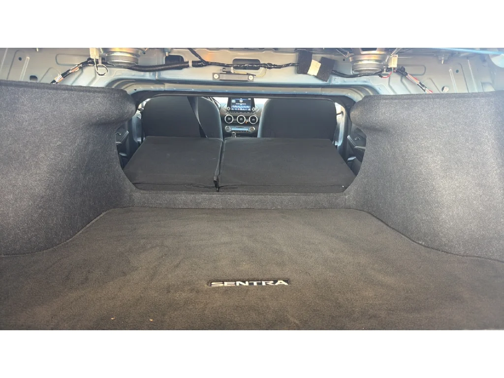 Used 2025 Electric Blue Metallic Nissan SR image 9