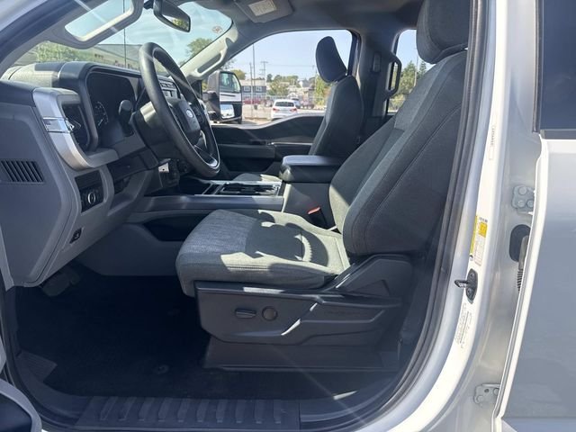 Used 2023 Oxford White Ford XLT image 18