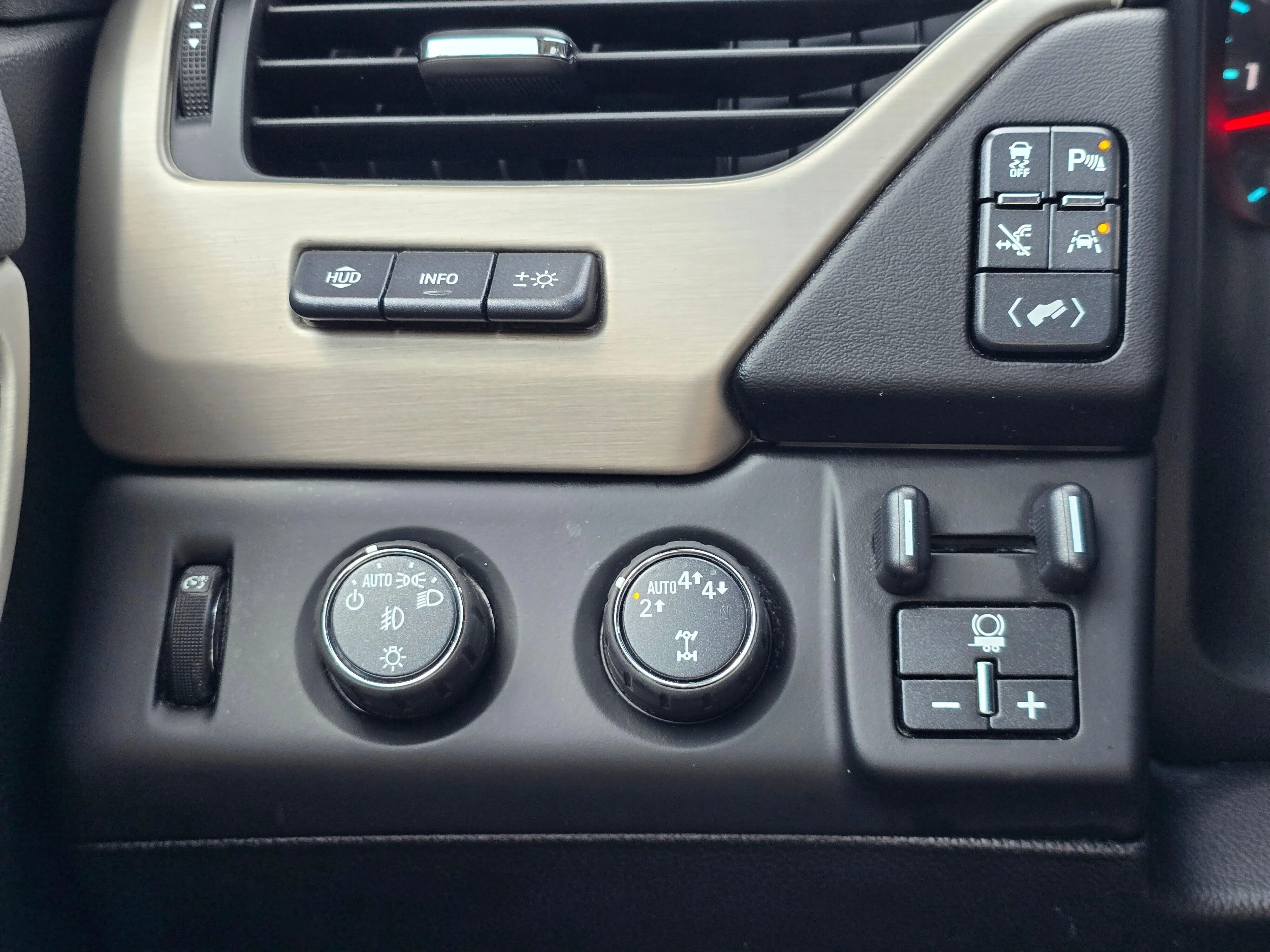 Used 2019 Sky GMC Denali image 20