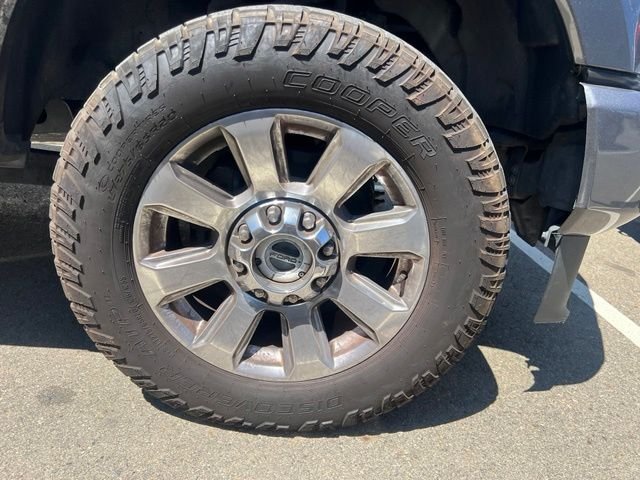 Used 2022 Gray Ford Platinum image 4