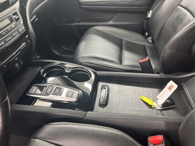 Used 2020 Black Honda Touring image 15