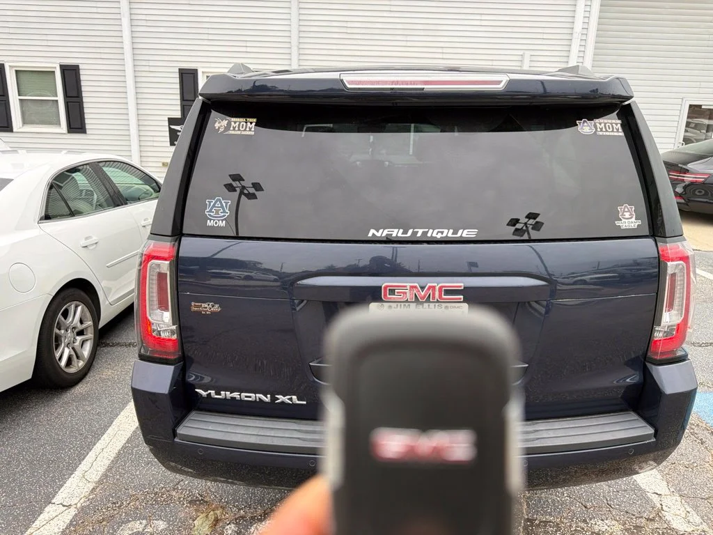 Used 2017 Blue GMC SLT image 4