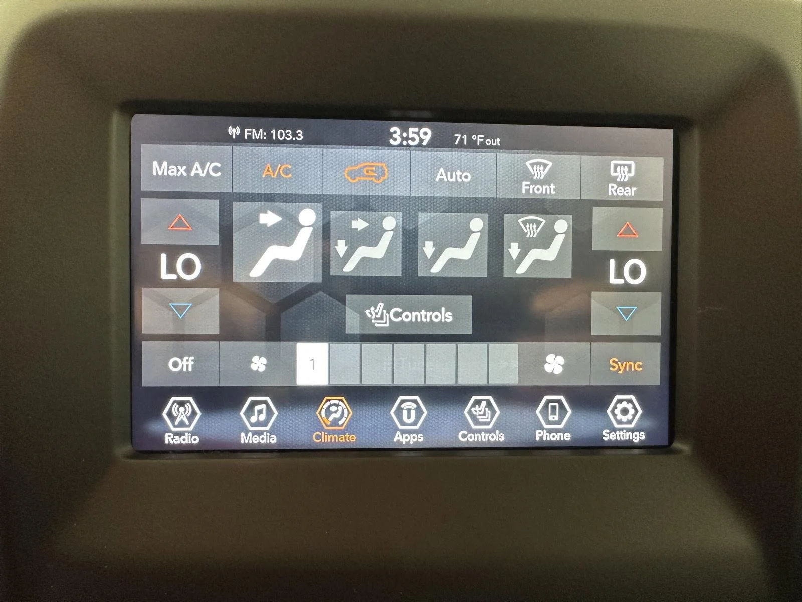 Used 2020 Olive Green Pearlcoat Jeep Latitude image 14
