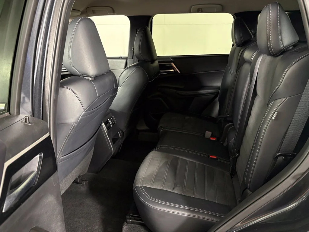 Used 2024 Gray Mitsubishi SE image 34