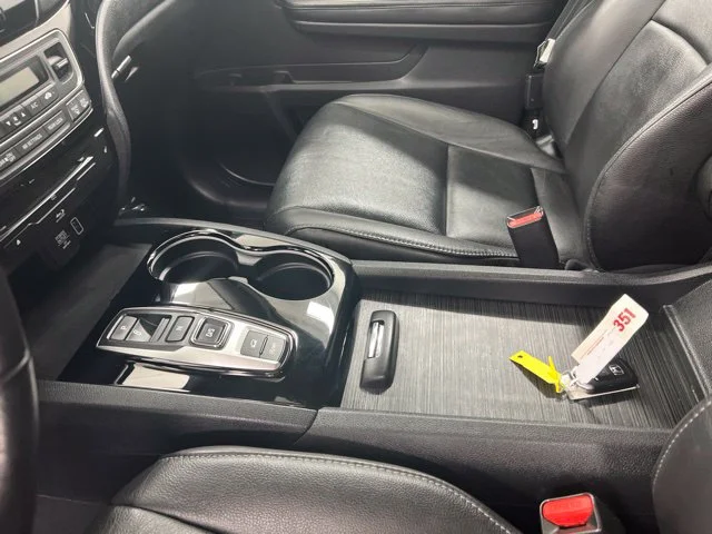 Used 2020 Black Honda Touring image 15