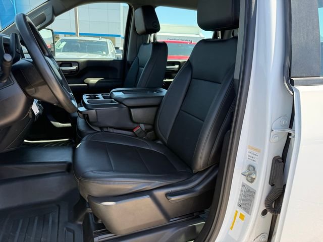 Used 2022 White Chevrolet  image 24