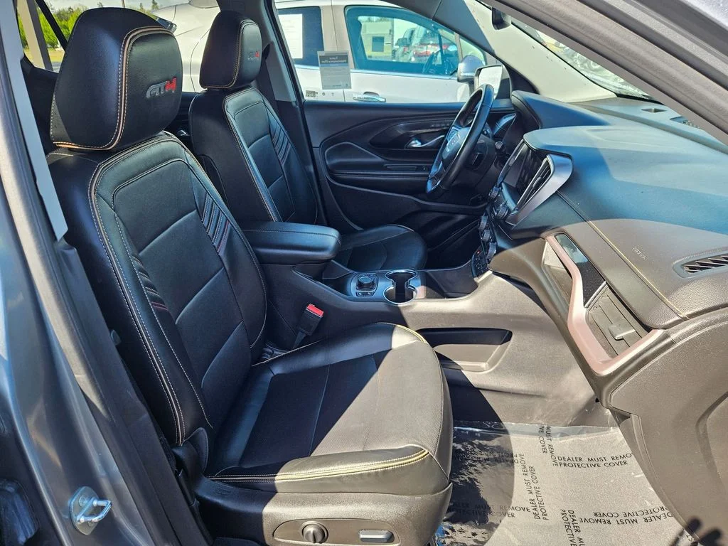 Used 2023 Sterling Metallic GMC AT4 image 29